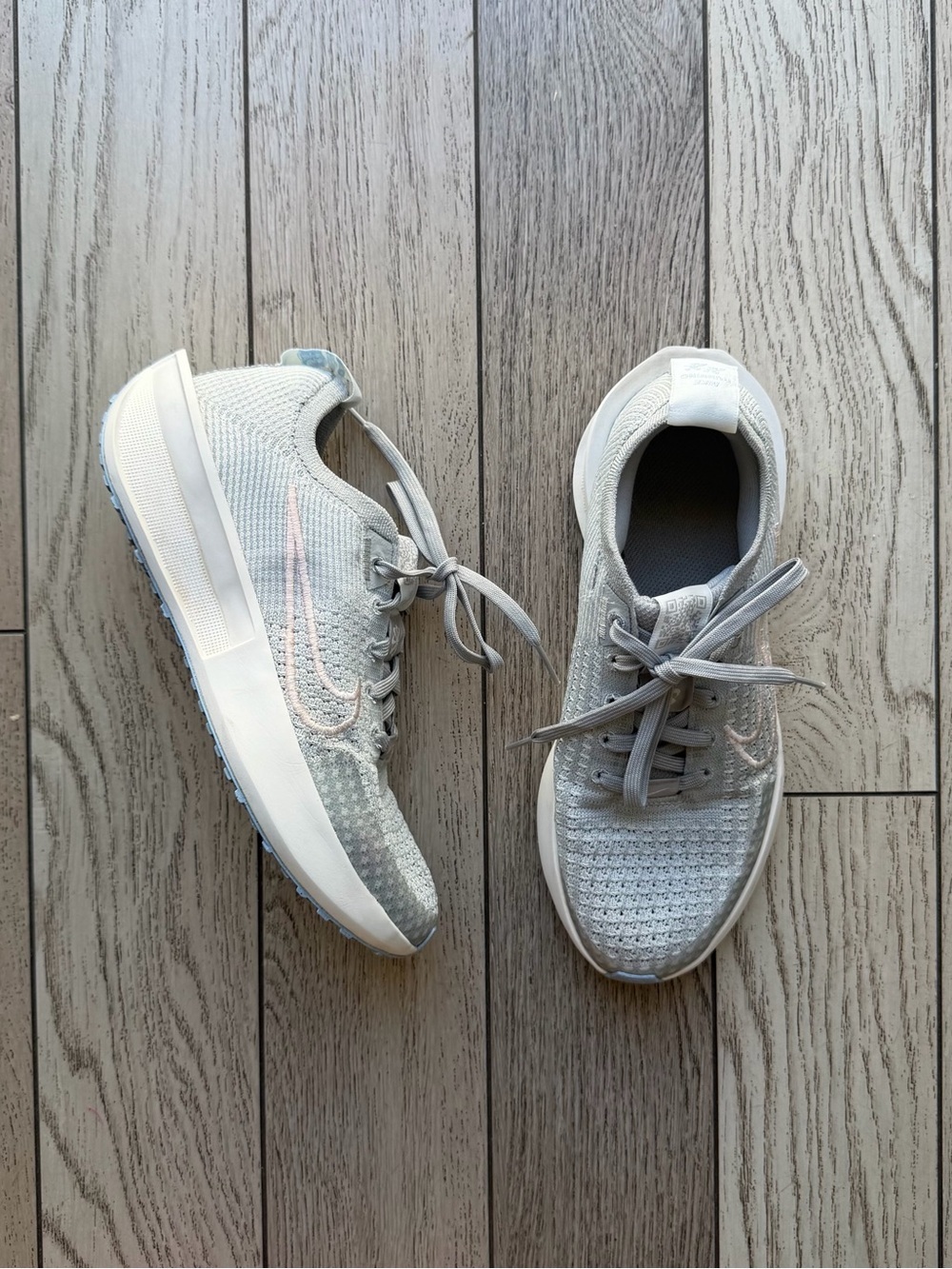 Nike Interact Run women's running sneakers in US 7 gray